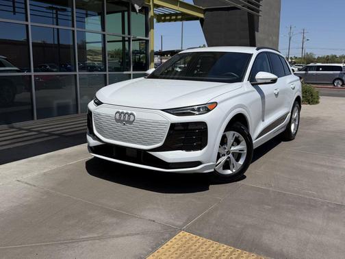 Glacier White Metallic 2025 Audi Q6 e-tron Premium