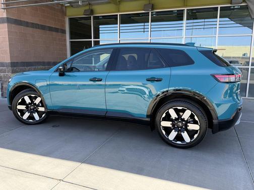 North Shore Pearl 2024 Honda Prologue Elite