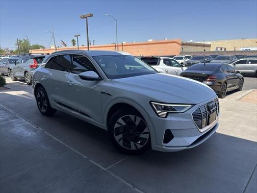 2022 Audi e-tron Premium