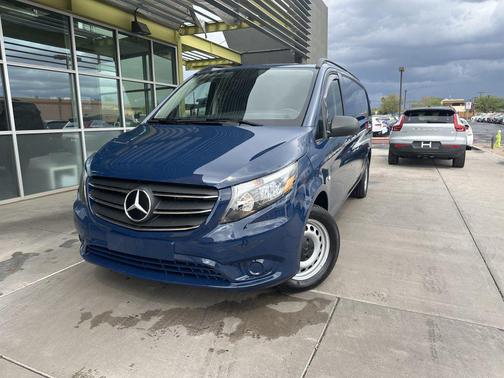 2022 Mercedes-Benz Metris Base