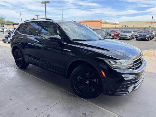 2024 Volkswagen Tiguan 2.0T SE R-Line Black 4MOTION