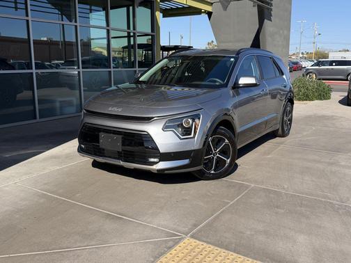 2024 Kia Niro SX