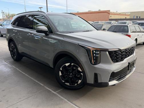 2024 Kia Sorento S