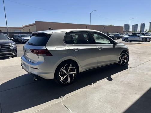 2024 Volkswagen Golf GTI 2.0T SE DSG