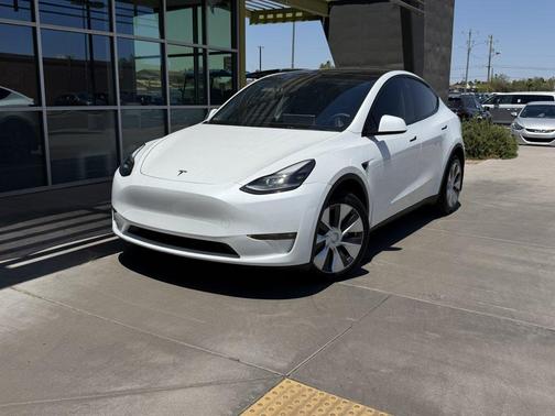 Pearl White Multi-Coat 2023 Tesla Model Y Long Range Dual Motor All-Wheel Drive