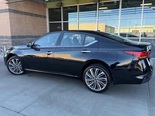 2024 Nissan Altima 2.5 SL