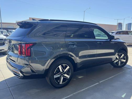 2022 Kia Sorento S