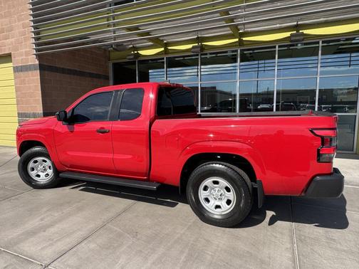 2022 Nissan Frontier S