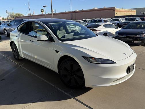 2025 Tesla Model 3 Standard Range