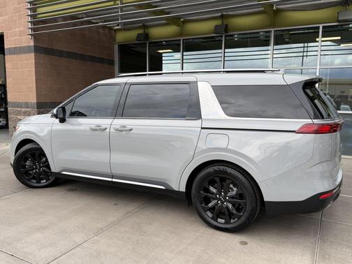 2024 Kia Carnival SX Prestige