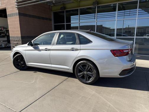 2023 Volkswagen Jetta 1.5T SE