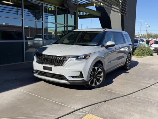 2024 Kia Carnival EX