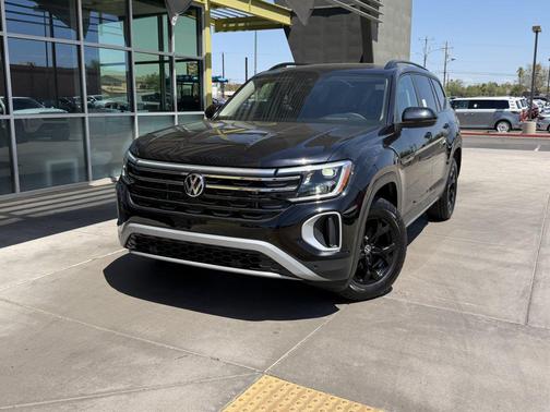 Deep Black Pearl 2024 Volkswagen Atlas 2.0T SEL