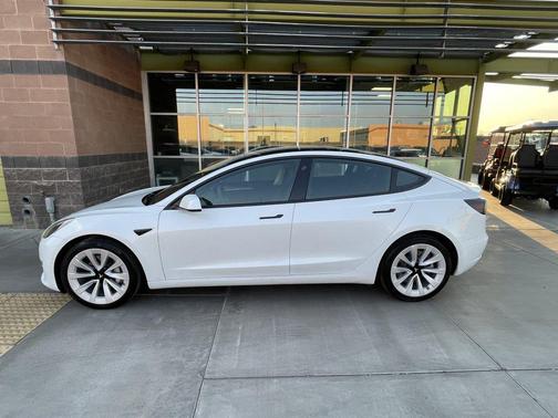 2022 Tesla Model 3 Long Range