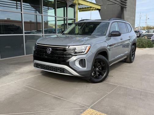 2025 Volkswagen Atlas 2.0T Peak Edition