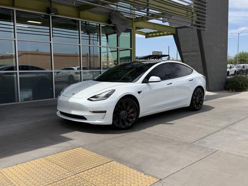 Pearl White Multi-Coat 2023 Tesla Model 3 Performance