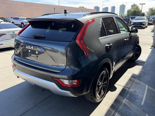 2025 Kia Niro EX