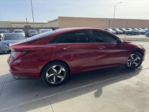 2022 Hyundai ELANTRA Limited