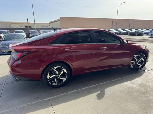 2022 Hyundai ELANTRA Limited