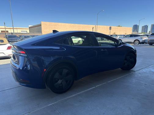 2024 Toyota Prius Prime SE