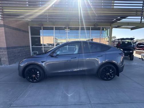 2023 Tesla Model Y Long Range Dual Motor All-Wheel Drive
