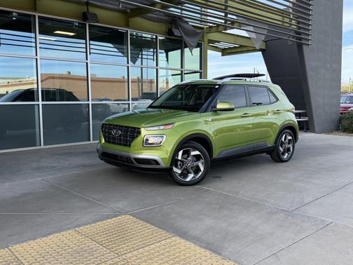 2024 Hyundai VENUE SEL