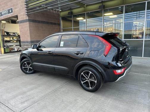 2024 Kia Niro EX