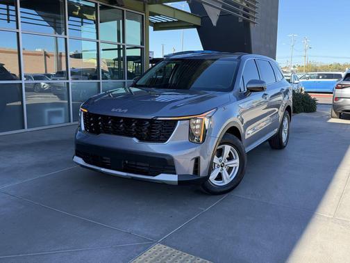 2024 Kia Sorento LX