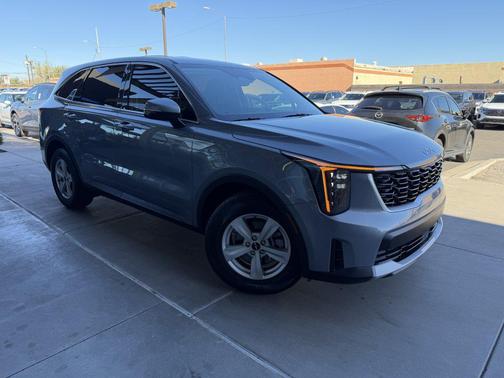 2024 Kia Sorento LX