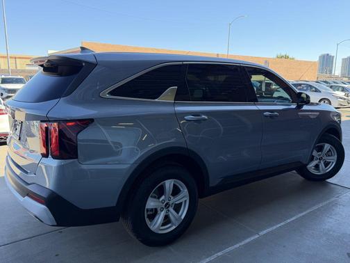 2024 Kia Sorento LX