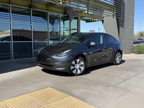 2024 Tesla Model Y Long Range Single Motor Rear-Wheel Drive