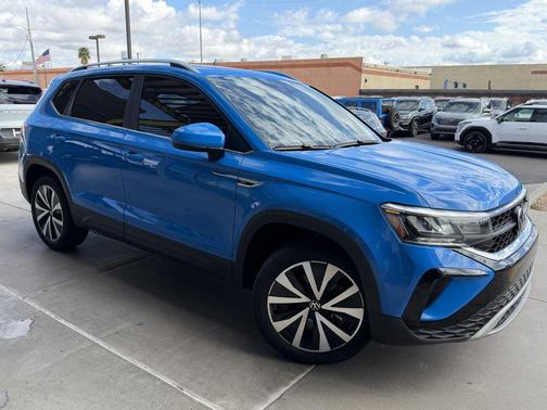 2024 Volkswagen Taos 1.5T SE