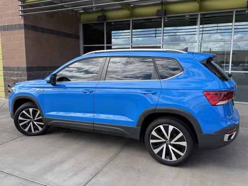2024 Volkswagen Taos 1.5T SE