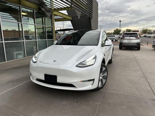 2023 Tesla Model Y Long Range Dual Motor All-Wheel Drive