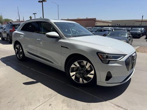 2022 Audi e-tron Premium