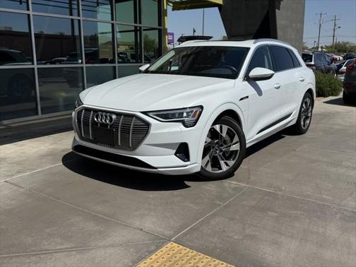 2022 Audi e-tron Premium