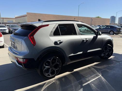 2023 Kia Niro Touring