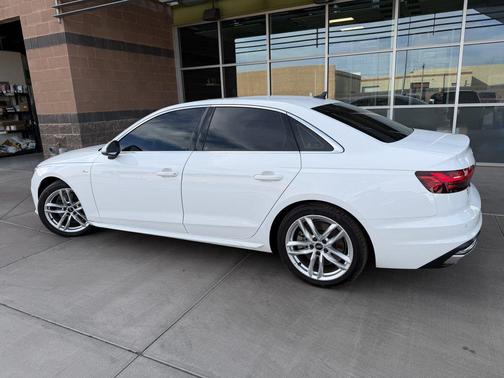 2023 Audi A4 45 S line Premium