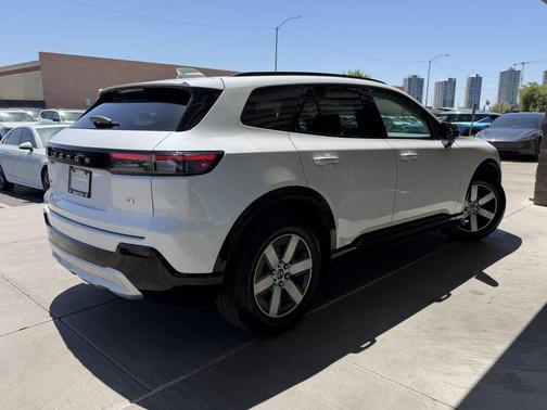 Snowfall Pearl 2024 Honda Prologue Touring