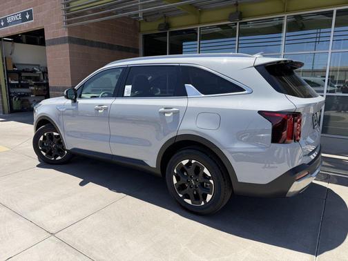 Gravity Grey 2025 Kia Sorento S