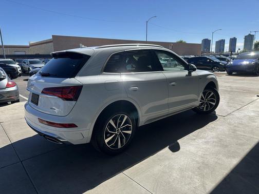 2023 Audi Q5 45 S line Premium