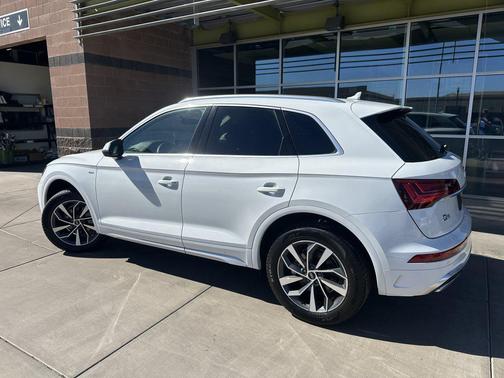 2023 Audi Q5 45 S line Premium