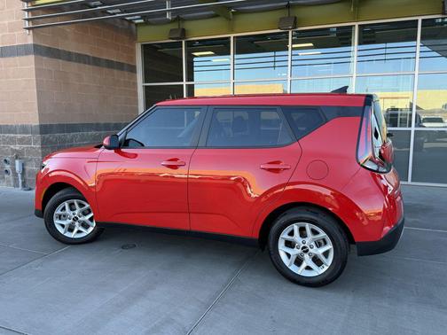 2024 Kia Soul LX