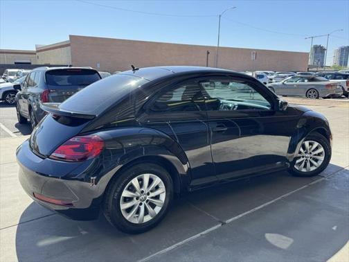 2018 Volkswagen Beetle 2.0T S