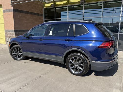 Atlantic Blue Metallic 2022 Volkswagen Tiguan 2.0T SE