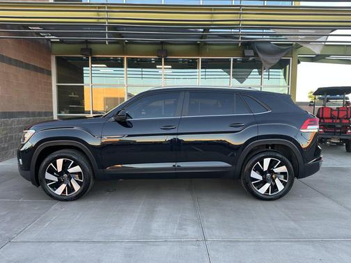 2024 Volkswagen Atlas Cross Sport 2.0T SE w/Technology 4MOTION