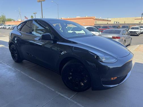 2025 Tesla Model Y Long Range Dual Motor All-Wheel Drive