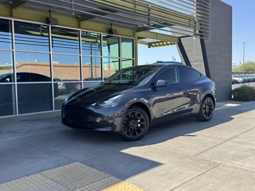 2025 Tesla Model Y Long Range Dual Motor All-Wheel Drive