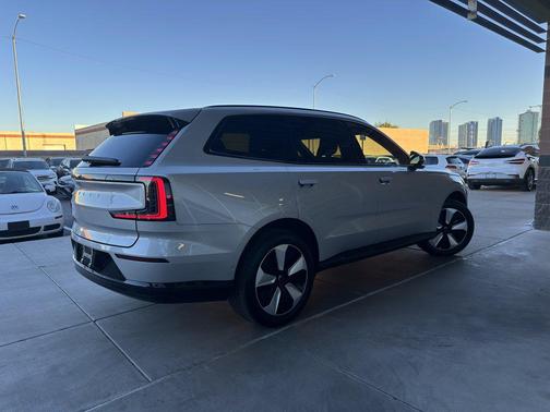 2025 Volvo EX90 Twin Motor Plus