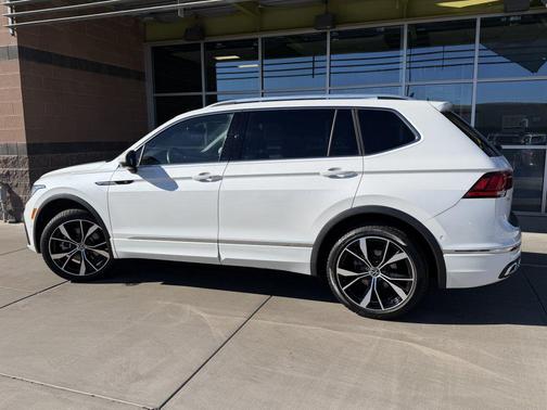 2022 Volkswagen Tiguan 2.0T SEL R-Line 4MOTION